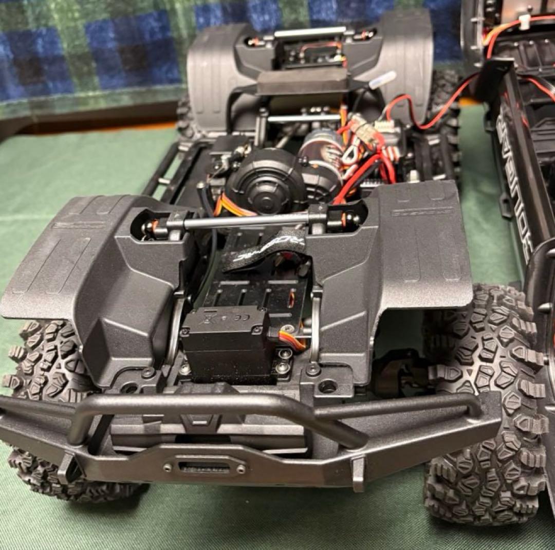 CROSS RC 1/8チェロキーEMO X2 クローラーラジコン