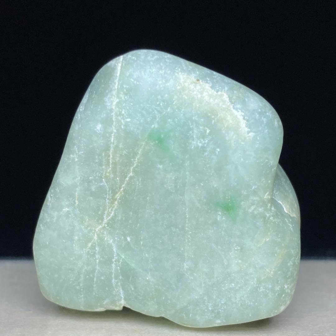糸魚川翡翠　海中翡翠　海石　アップルグリーン　原石　47.4ｇ