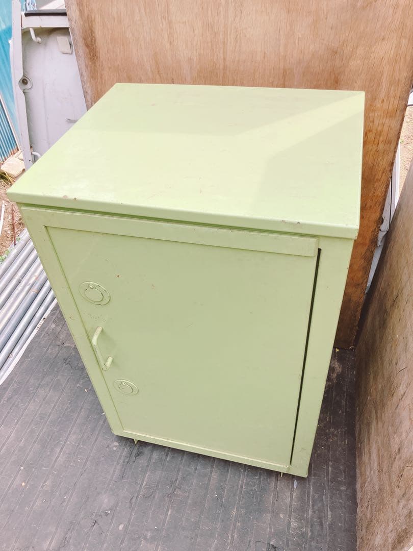 火薬貯蔵庫 保管庫 危険物 鍵付