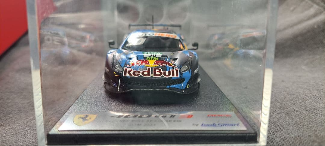Ferrari 488 GT3 レッドブル 1/43