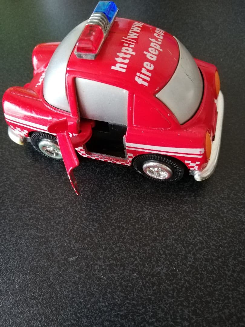 2台にしました！ブリキ外国パトカー赤レッド