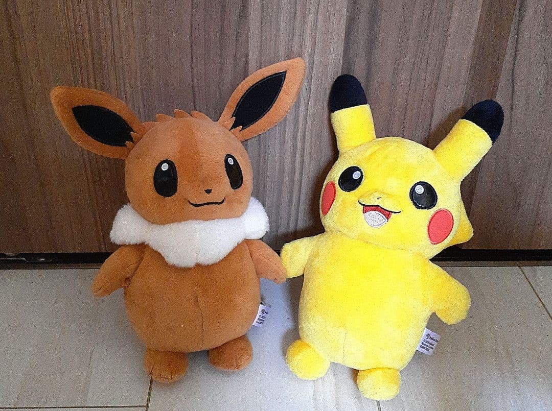 ポケモンセンター　ピカチュウ　イーブイ　リザードン　ぬいぐるみ