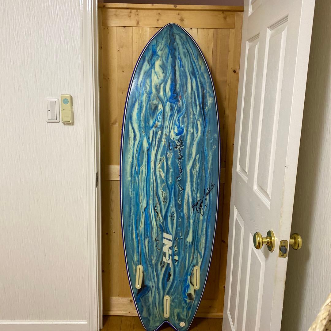 INT サーフボード　5”10 Fish