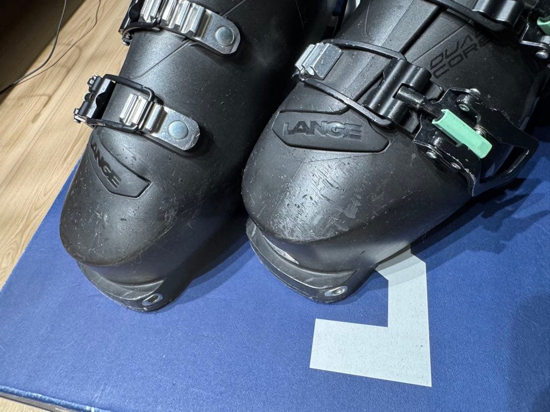 LANGE スキーブーツ　XT3 80W LV 大人用 ユニ　24.5