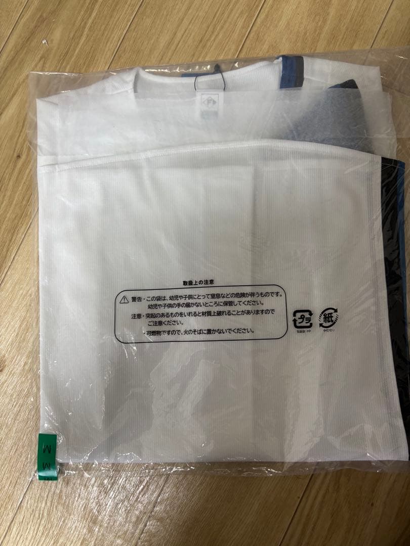 日本ハムファイターズ　ホームユニフォーム　万波選手　Ｍサイズ　未使用・美品