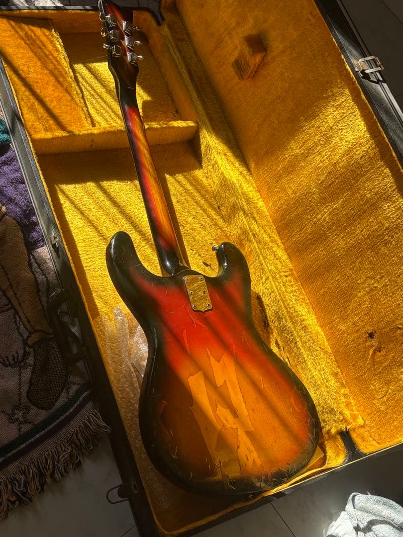 エレキギター　モズライト　モラレス ビンテージ　ビザール　ハードケース付き