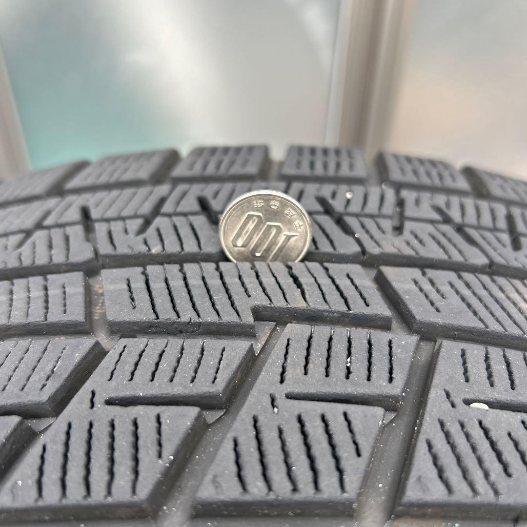 トヨタ　アルファード　30系　スタッドレス　タイヤ　冬用タイヤ