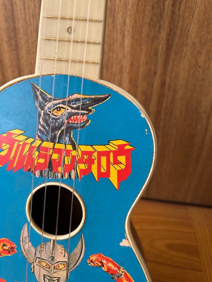 ウルトラマンタロウ ウクレレ