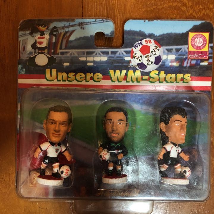 サッカー　ワールドカップ　フィギュア　オーストリア　代表　レア
