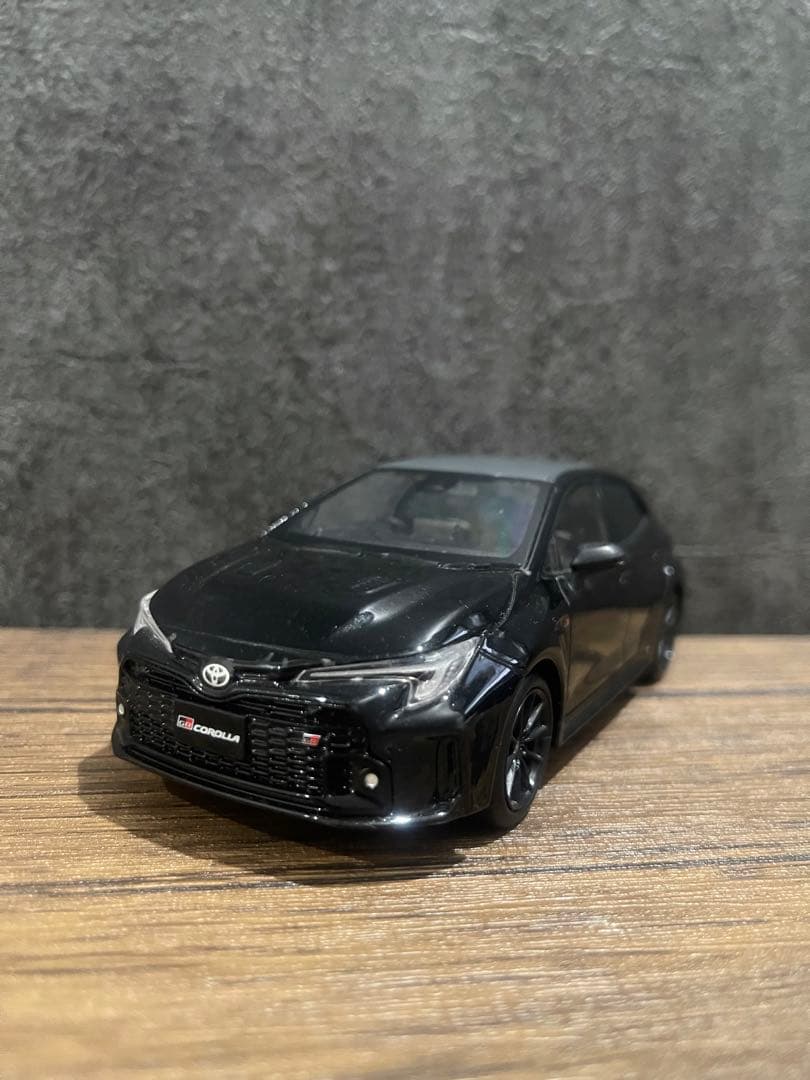 トヨタ GRカローラブラックミニカー　1/30