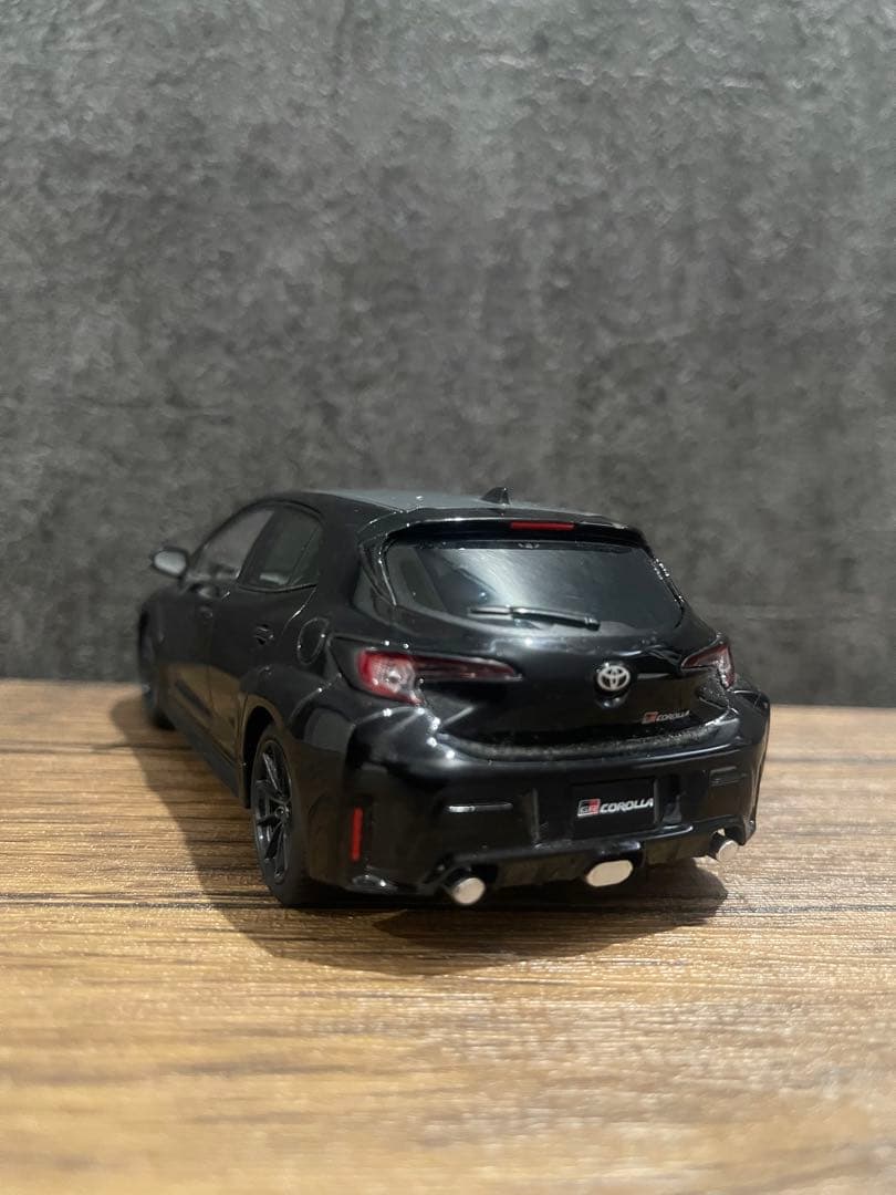 トヨタ GRカローラブラックミニカー　1/30