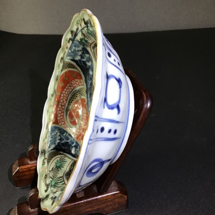 古伊万里、渦福、陽刻捻り紋、縁取り　江戸期