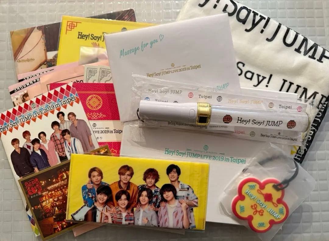 【美品】Hey!Say!JUMP Taipei 台湾ライブ ペンライト グッズ