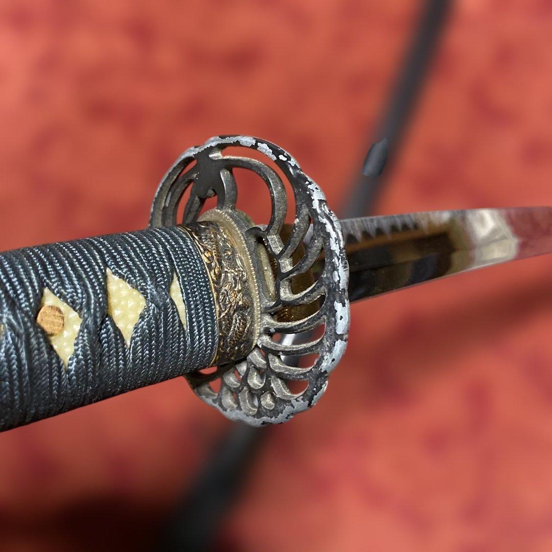 上質模造大刀 濃緑柄 鶴羽透し丸鍔 黒梨地鞘