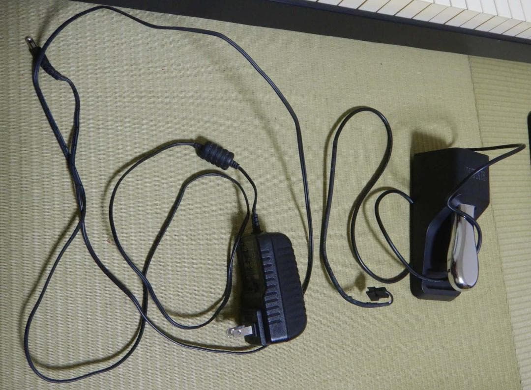 KORG　B1　2017製電子ピアノ　デジタルピアノ　ヘッドホン付き