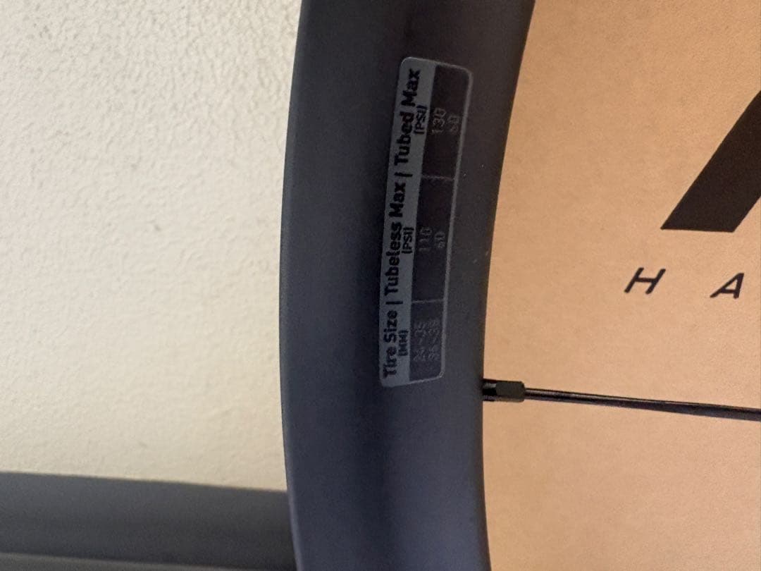 roval ALPINIST CLX II 軽量カーボンホイール 白ロゴ