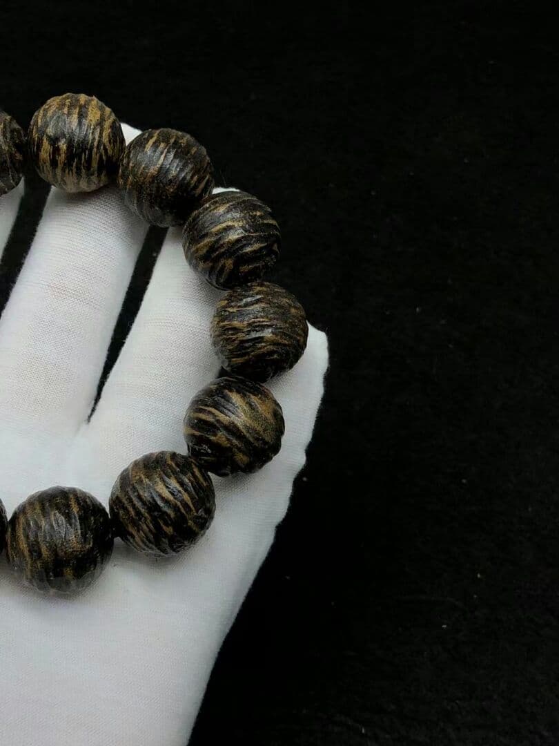 本物保证天然ベトナムじんー沈香ネックレス 芽荘 て手をくし串 野生の老\r\r 材料