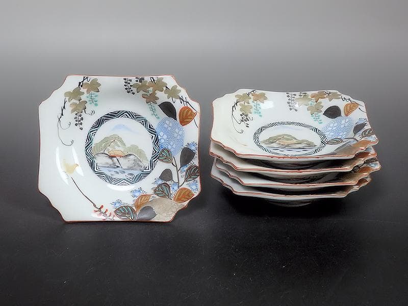 九谷　色絵　草花に蝶の図　角皿　5枚　D597A- BCp