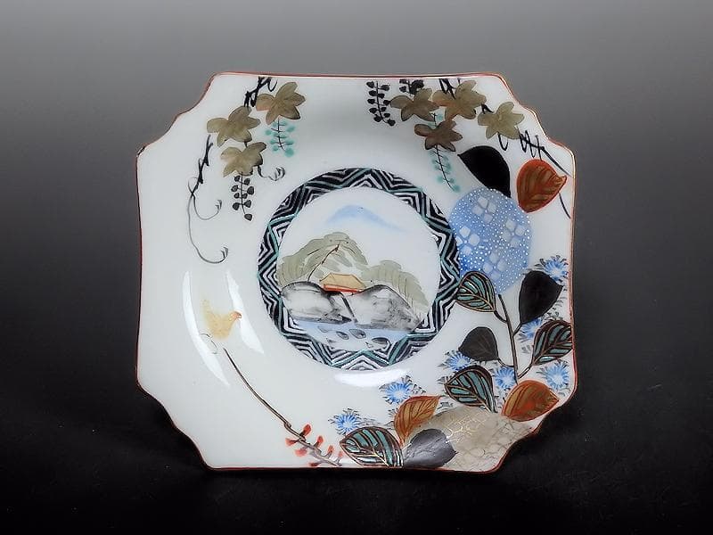 九谷　色絵　草花に蝶の図　角皿　5枚　D597A- BCp