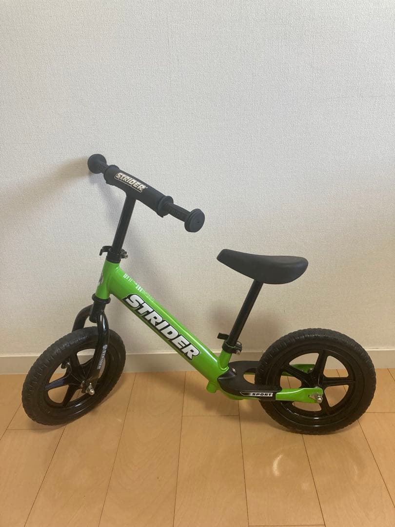 ストライダー　STRIDER 黄緑