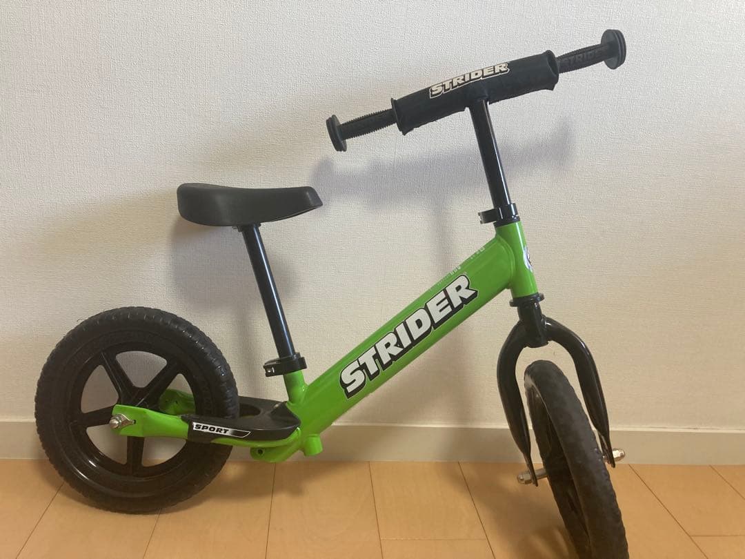 ストライダー　STRIDER 黄緑