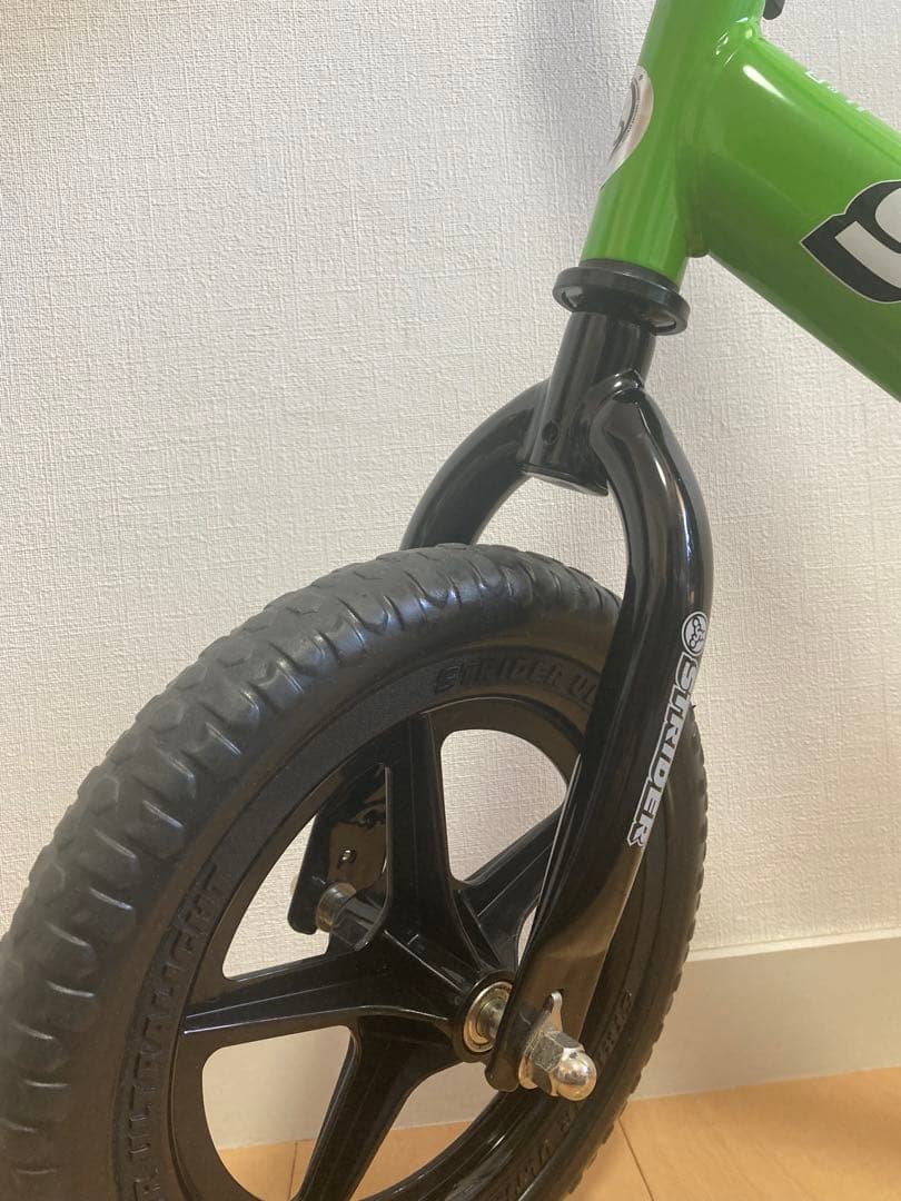 ストライダー　STRIDER 黄緑