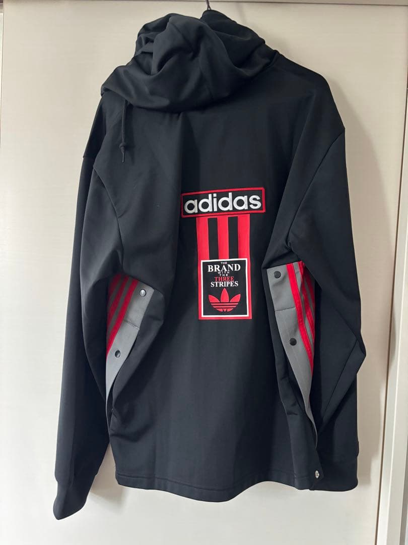 adidas フルジップ フード付き アウター