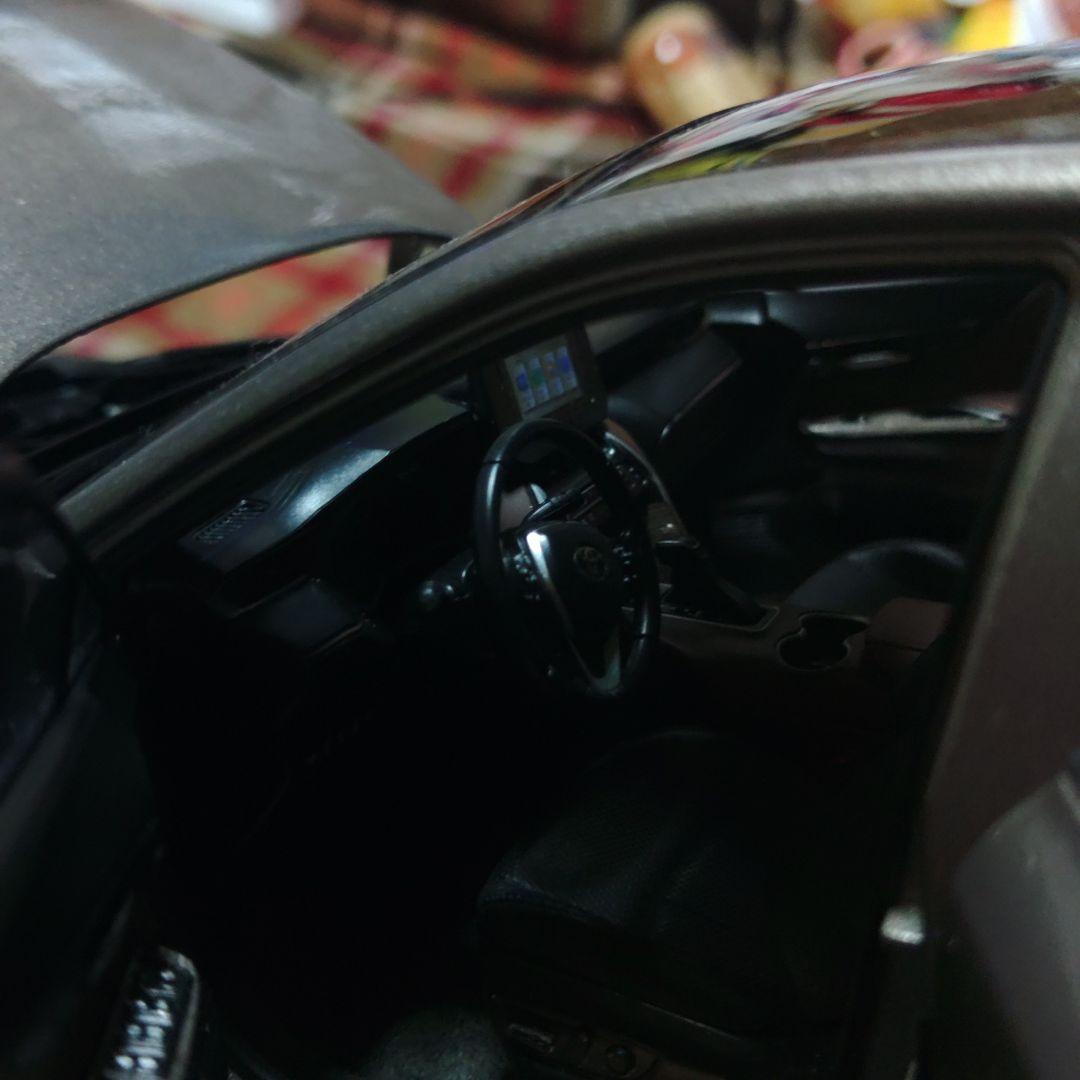 TOYOTAハリアー1/18ミニカーダイキャスト、中国製