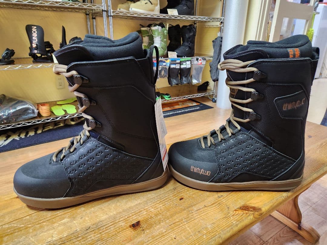 スノーボード 25-26 thirty-two LASHED 27.0cm