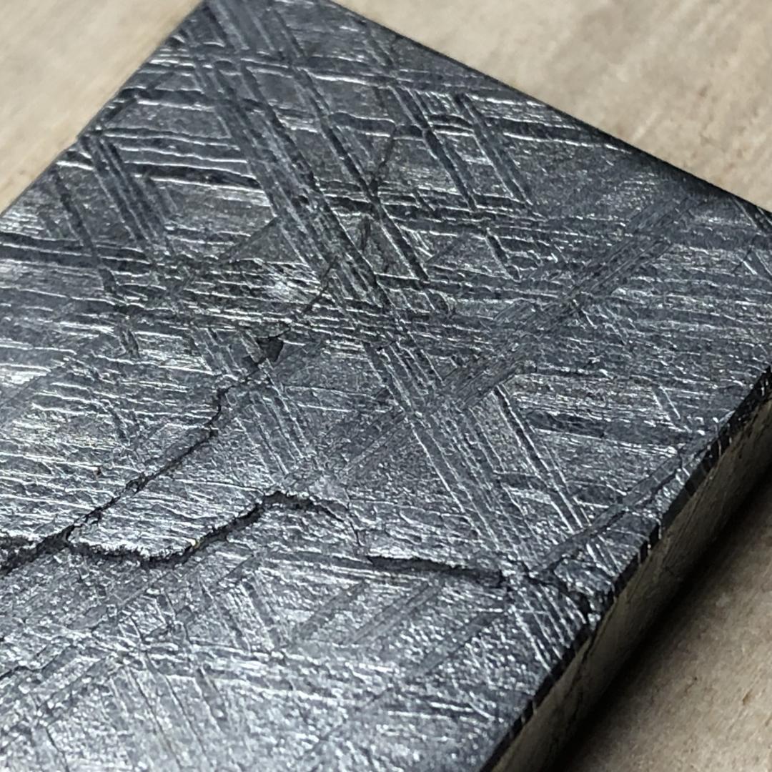 ムオニオナルスタ隕石　メッキ処理済み　　 鉄隕石　重さ約37ｇ