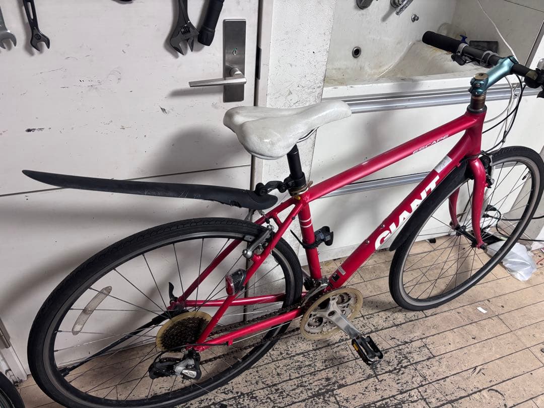 GIANT ESCAPE クロスバイク 赤