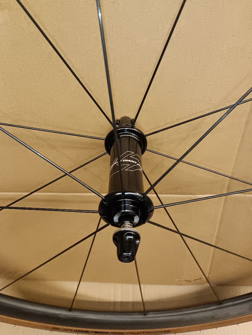 GIANT SLR1軽量カーボンホイールフロント