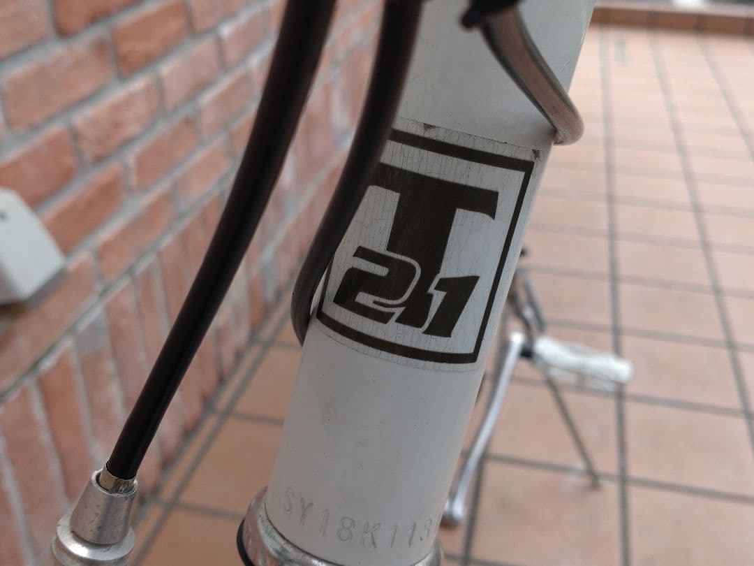 21テクノロジーのクロスバイク 700c