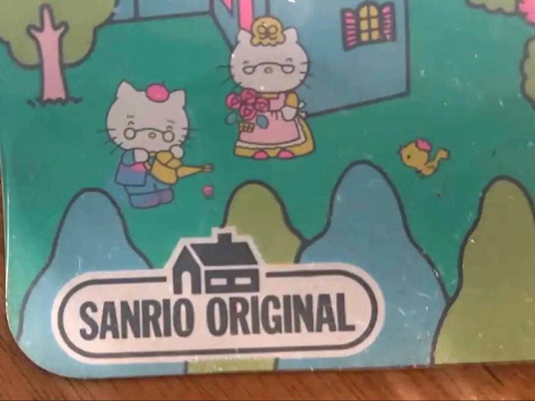 サンリオ　オールキャラクターズ　デスクマット