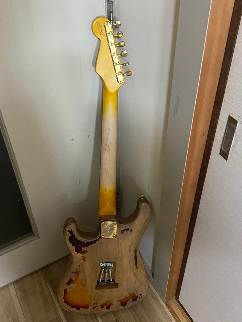 詳細不明　カスタムエレキギター ヘビーレリック　ＳＲＶ仕様　音良し