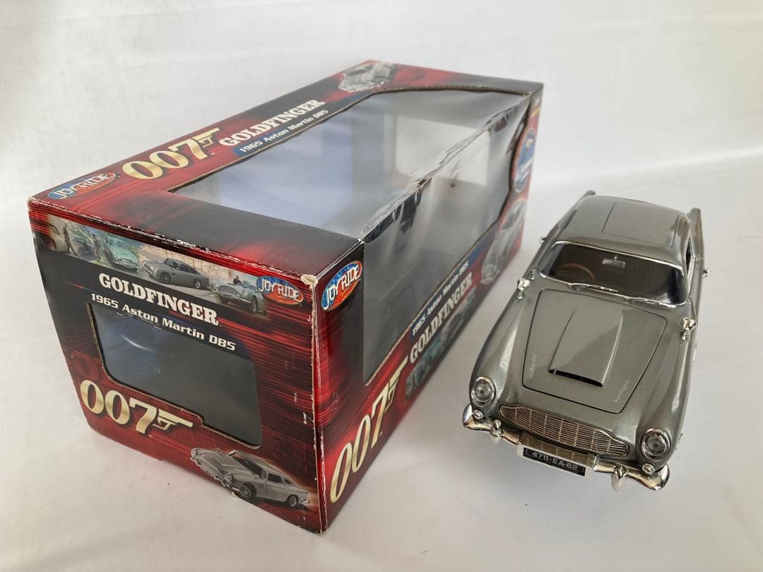 007 GOLDFINGERボンドカー Aston Martin DB5