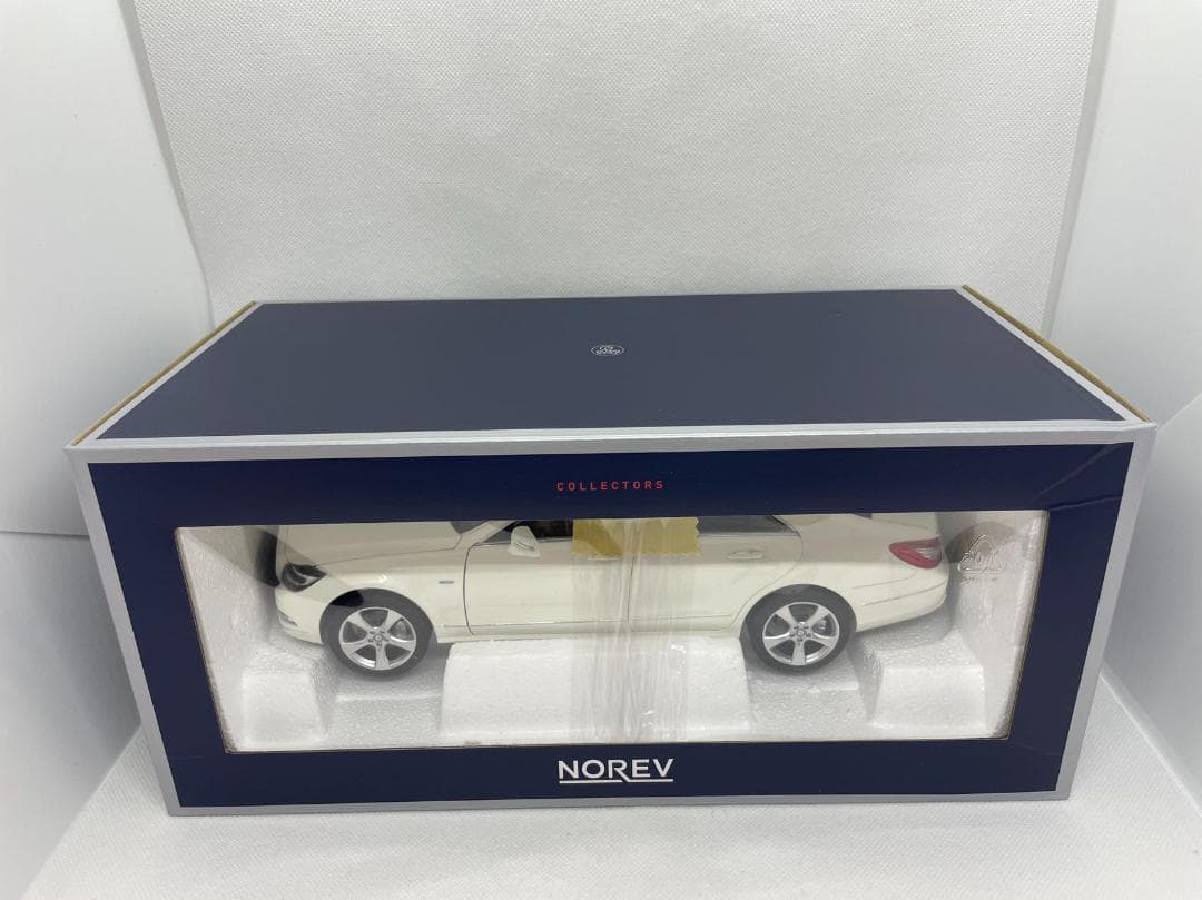 304-030 ノレブ 1/18 メルセデスベンツ CLS Coupe
