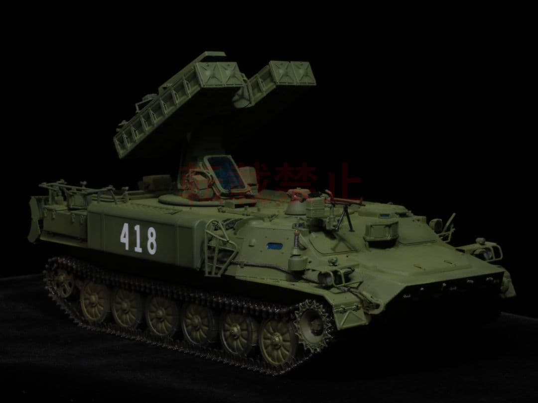 【完成品】 1/35 ソビエト軍 ストレラ10 プラモデル トランペッター