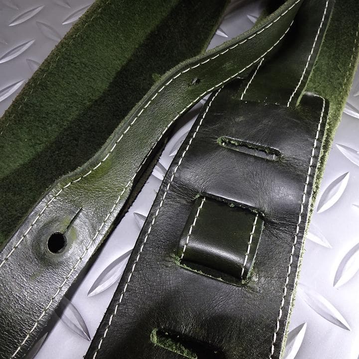 Fender スパロゴ　レザー　ストラップ