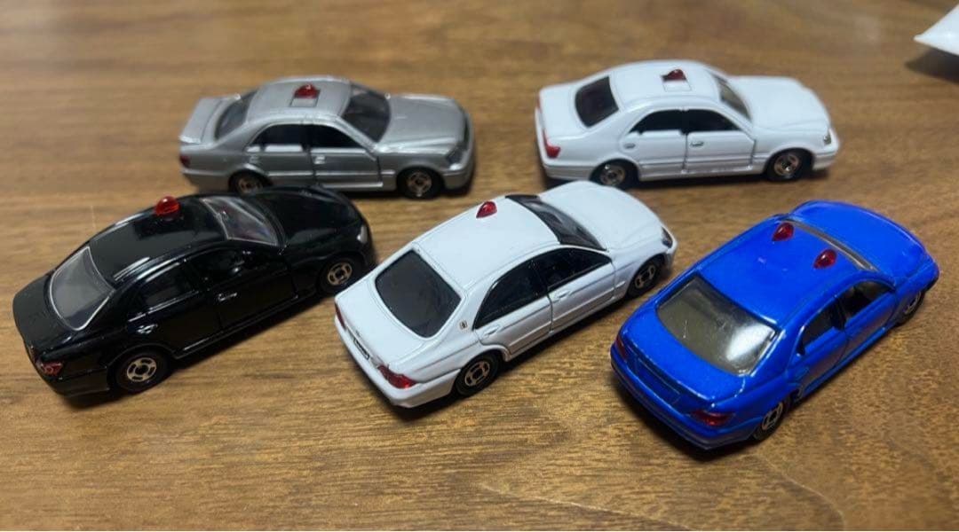 超希少！覆面パトカーミニカークラウントミカ マークXトミカ 覆面パトカートミカ