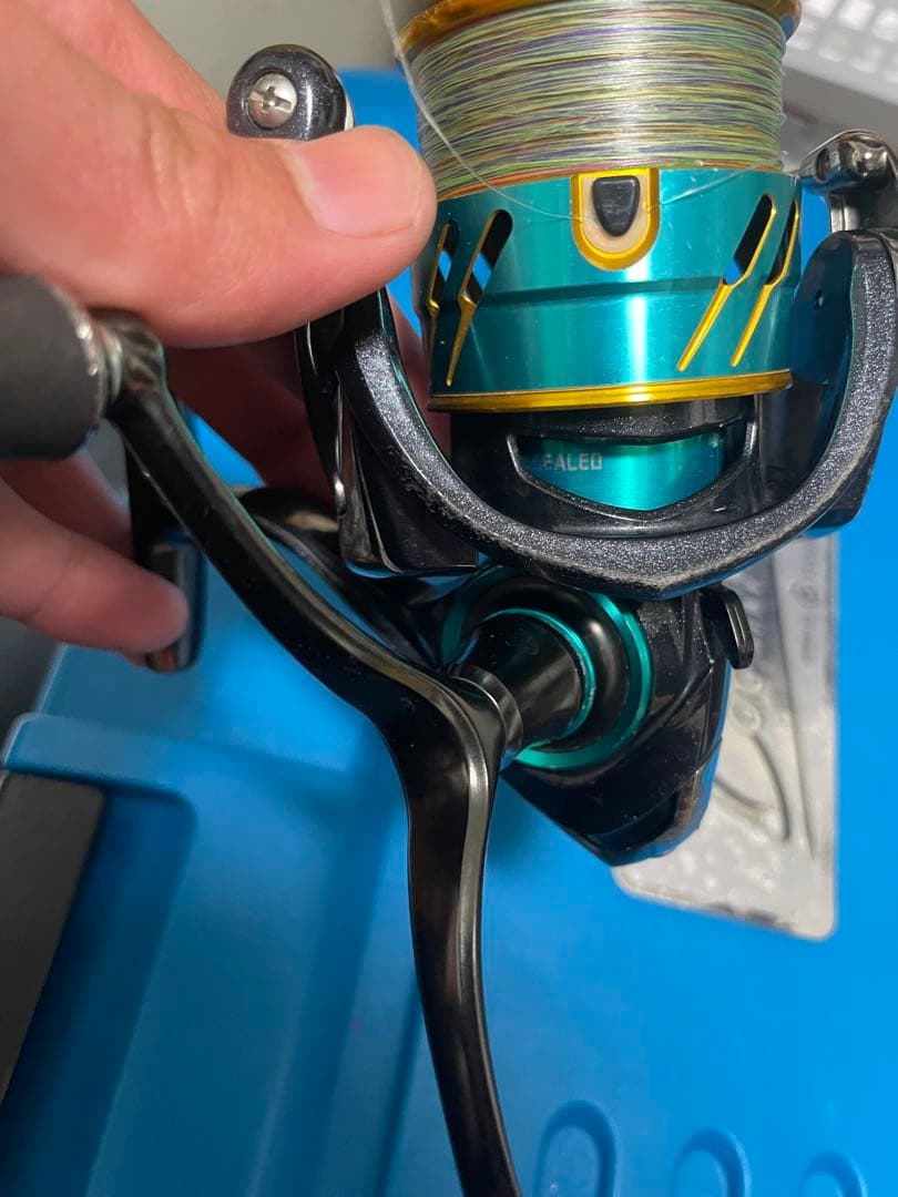 エメラルダスリール　2500番