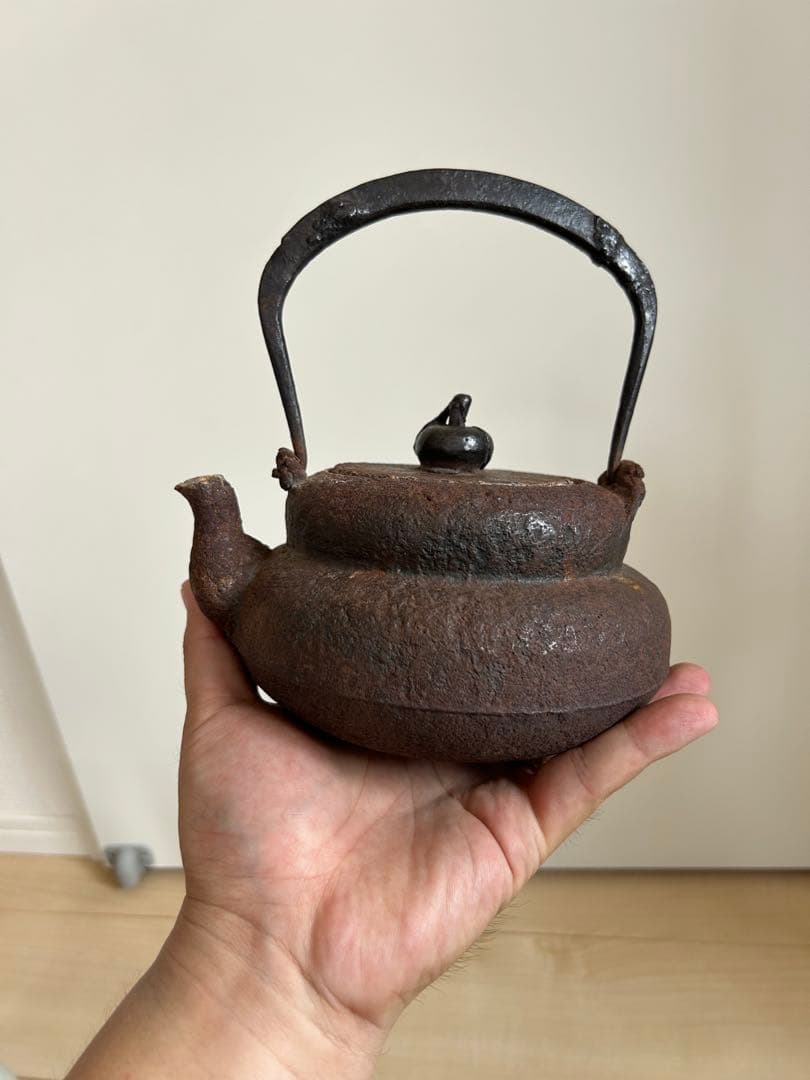 鉄蓋重餅小鉄瓶　煎茶道具　容量700cc