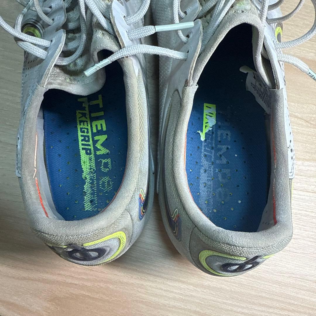 NIKE ティエンポ HG