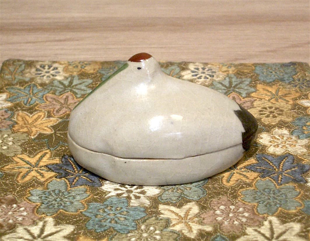 善光寺焼　東野窯　大森光彦作　鶴香合　無傷　共箱　古物。