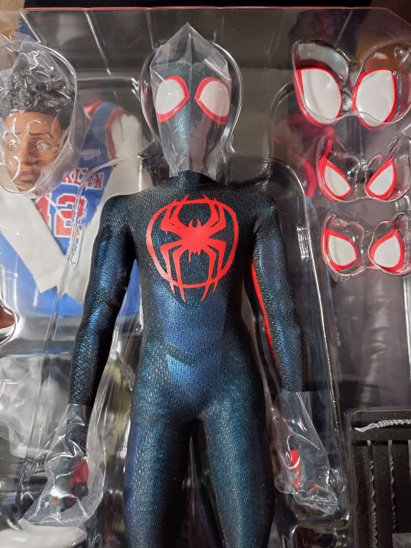 ホットトイズ　スパイダーマン マイルス・モラレス アクロス ザ スパイダーバース