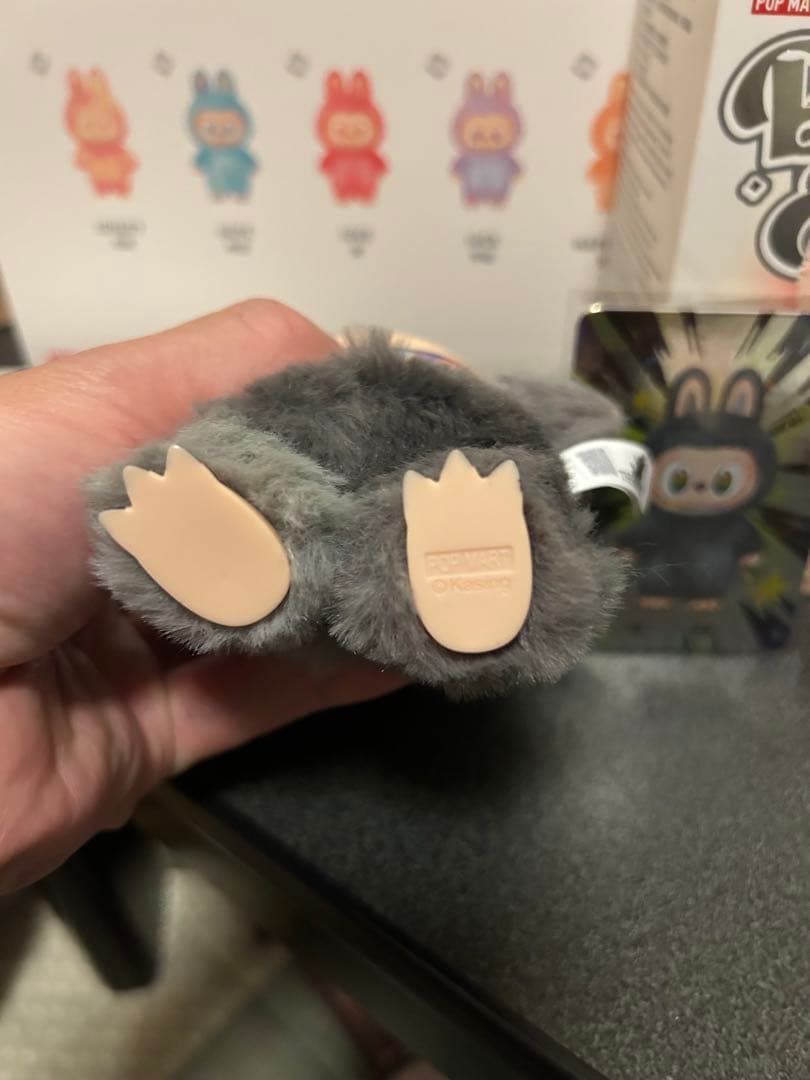 ラブブ　エナジー　ポップマート　シークレット 正規品　譲ります