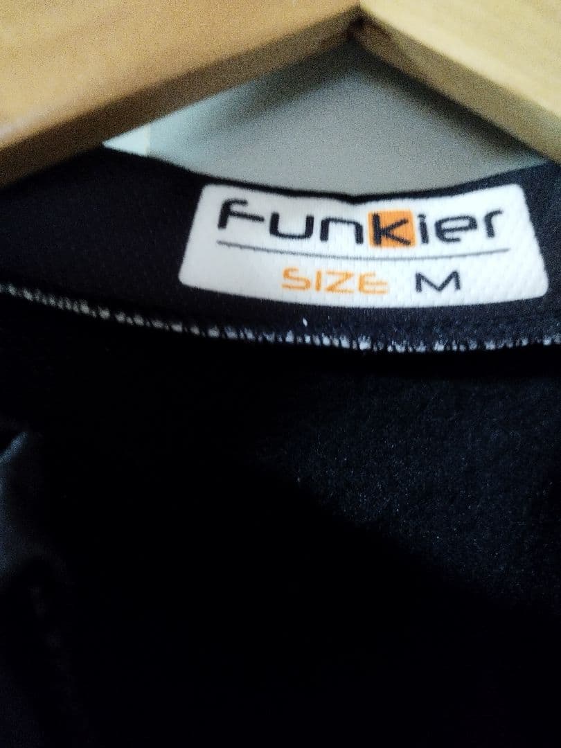 Funkier サイクルジャケット フィト感あったかが良い　未使用品