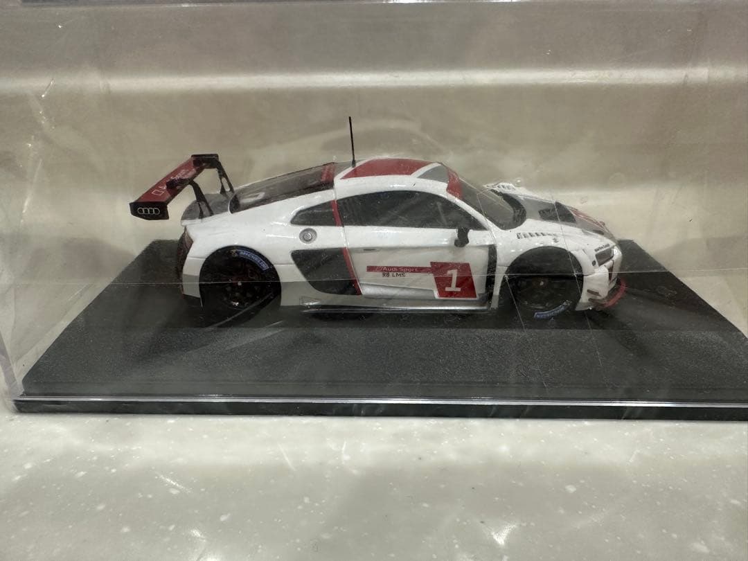 Audi R8 LMS ミニカー　アウディスポーツ　カスタマーレーシング　ドイツ