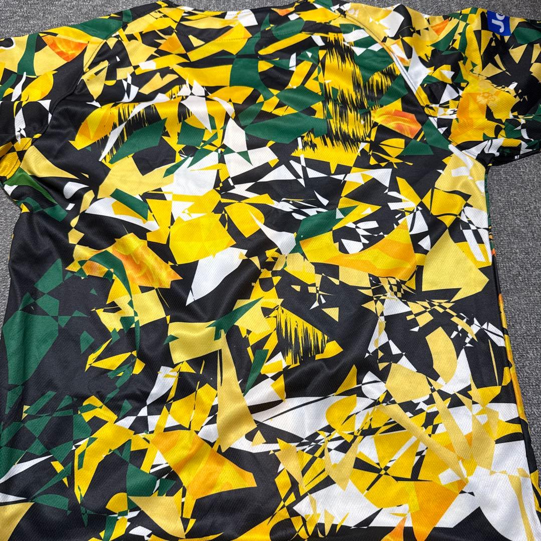 阪神タイガース佐藤輝明直筆サイン入りユニフォーム