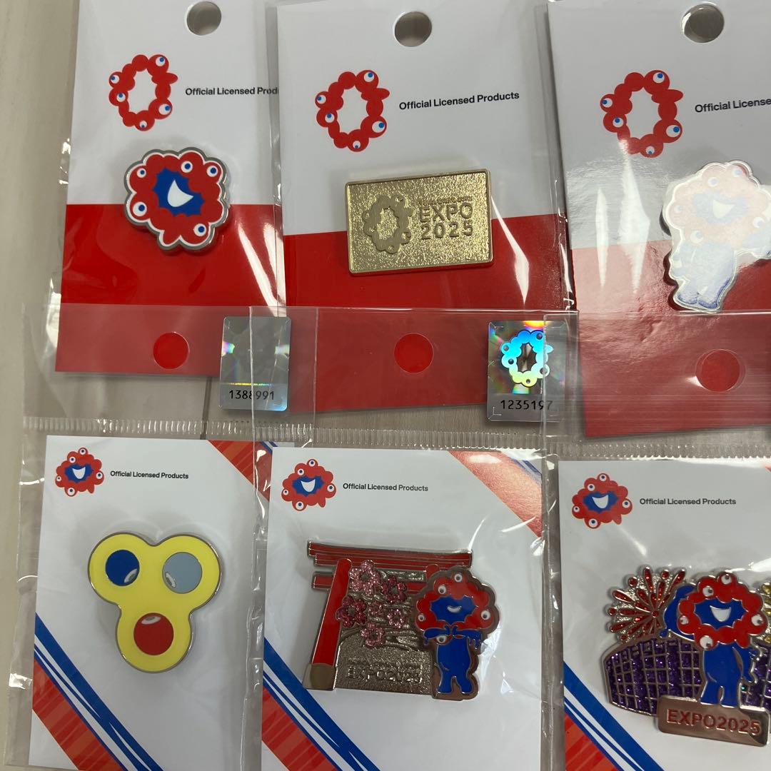 EXPO2025 ミャクミャク　コミャク　大屋根リングピンバッジ 8個セット